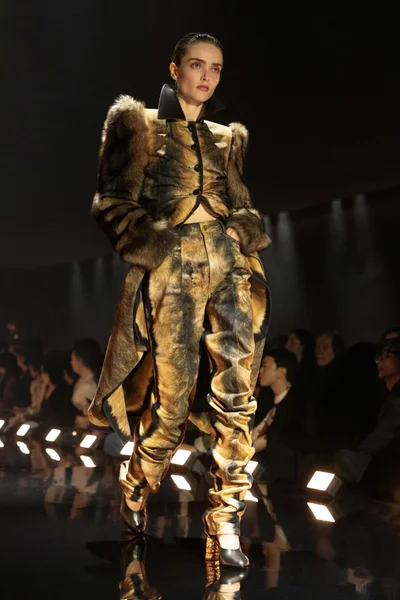 Look 42